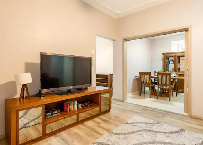 Apartamento Spacious And Well Located 2 Bedrooms