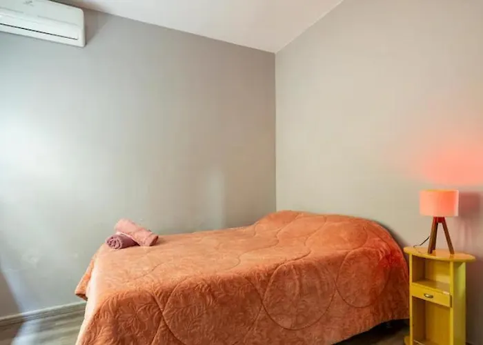 Apartamento Spacious And Well Located 2 Bedrooms Porto Alegre